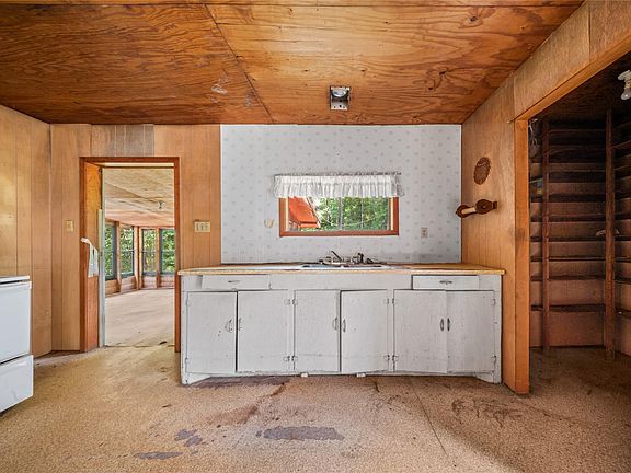 5th image of 2631 County Road 443