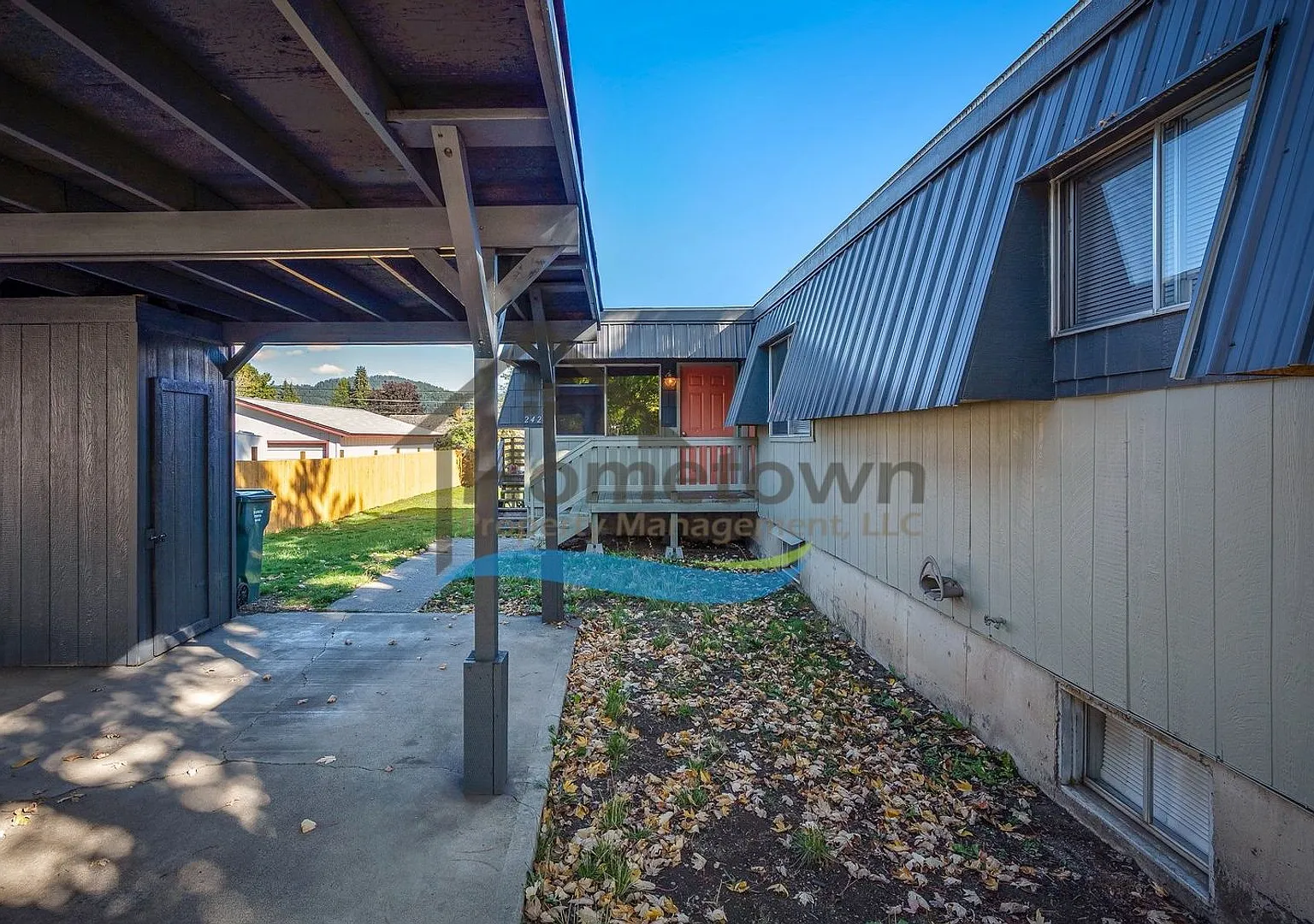 2420 N 8th St — Photo 3