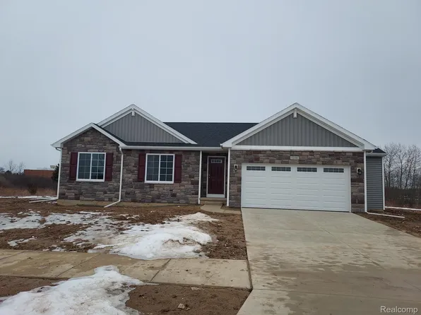 1234 Rutherford St, Lapeer, MI 48446