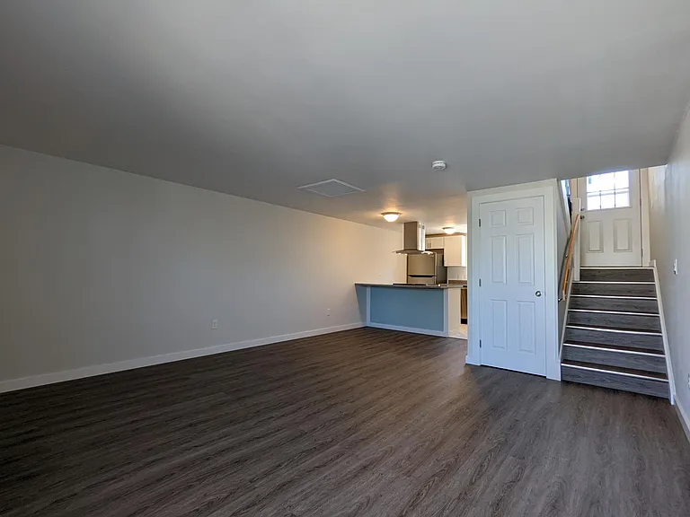 562 S Willard St — Photo 4