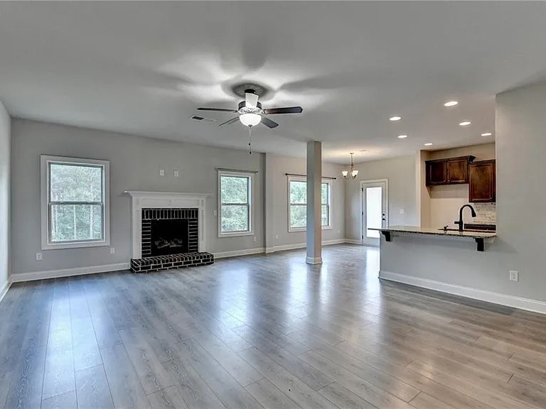 235 Bella Dr — Photo 21