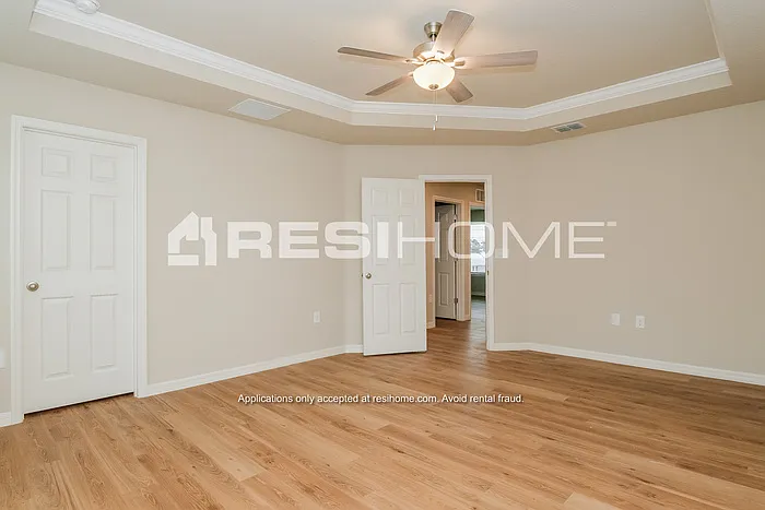 1702 Diane St — Photo 7