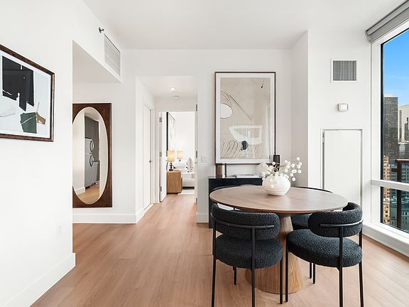 5th image of 306 W 48th St APT 7D