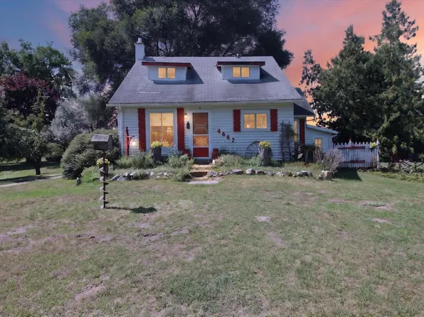 4667 N Croswell Rd, Alma, MI 48801