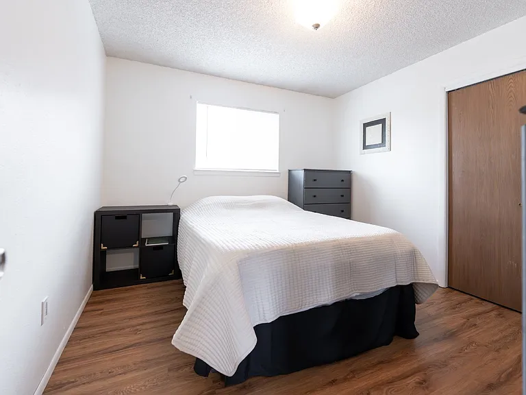 200 E Navajo St — Photo 10