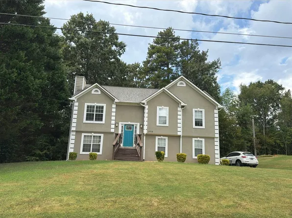 3715 Woodyhill Dr, Lithonia, GA 30038