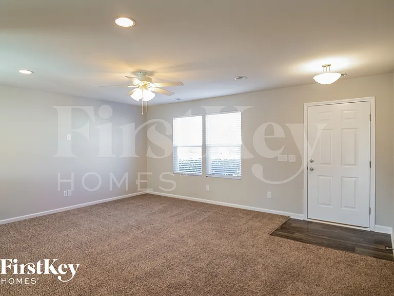143 Rockingham Way — Photo 4