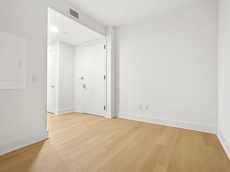 499 President St #714 — Photo 8