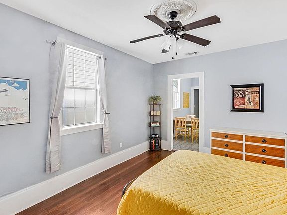 4th image of 2209-11 Conti St
