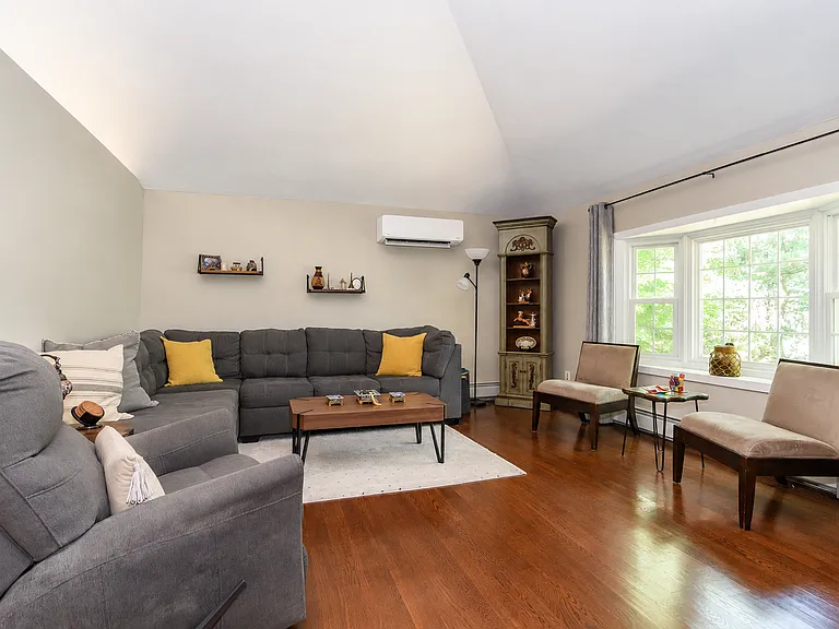 47 Butler Cir — Photo 4