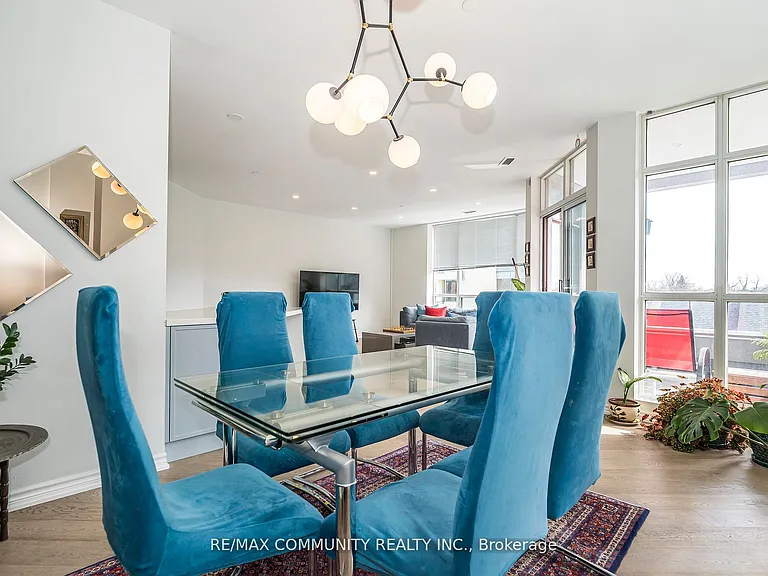 980 Yonge St #513 — Photo 16