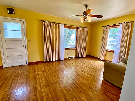 5th image of 15 Briar Pl