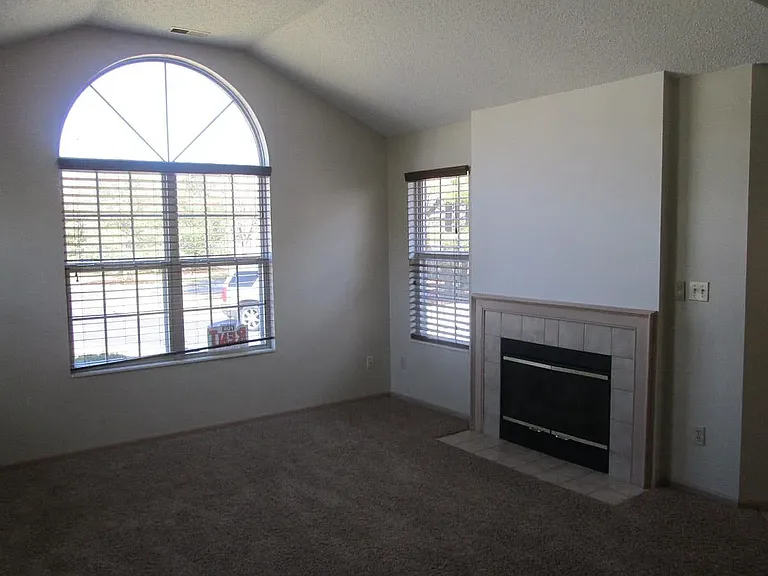 11 Newton Square Dr #1 — Photo 7