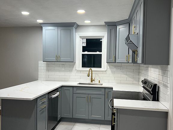 5th image of 7 Mettler St