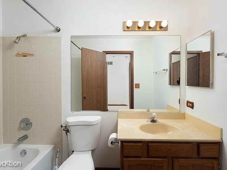 1204 Woodland Heights Blvd — Photo 8