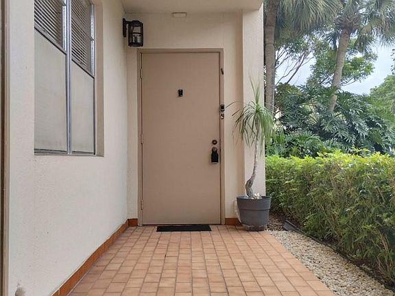 5th image of 3306 Aruba Way #O1