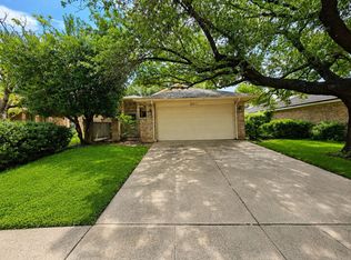 2211 Baltic Ave, Arlington, TX 76011