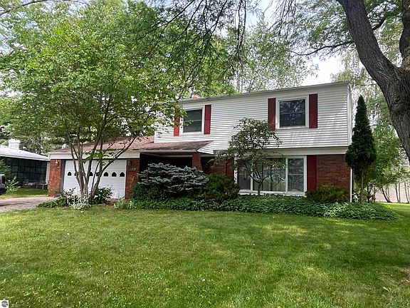 2nd image of 1339 Tomah Dr