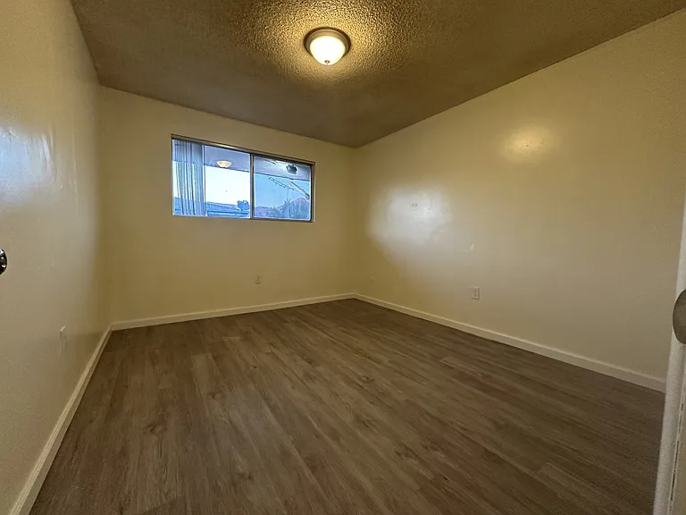 7350 Valaria Dr — Photo 12