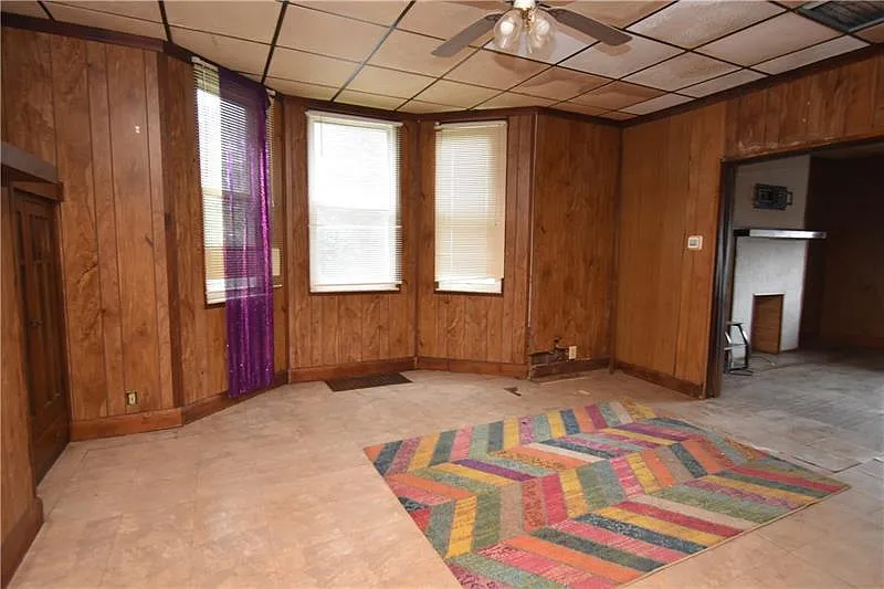 5 bed, 2000 sqft, $2,000 — Photo 3