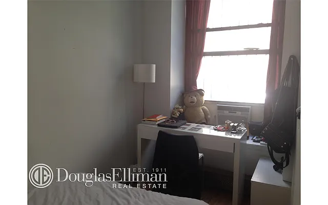 Sold by Douglas Elliman | media 21