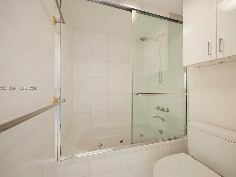 155 Ocean Lane Dr #600 — Photo 23