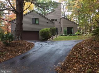 2107 Owls Cove Ln, Reston, VA 20191