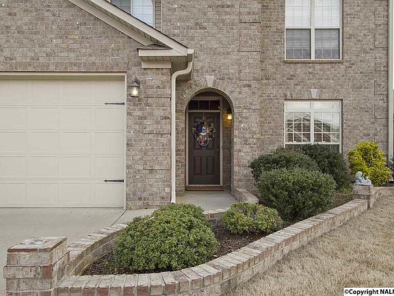 3rd image of 5026 Valley Cove Dr SE