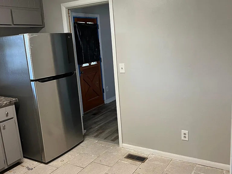 927 Chinchona Dr — Photo 10
