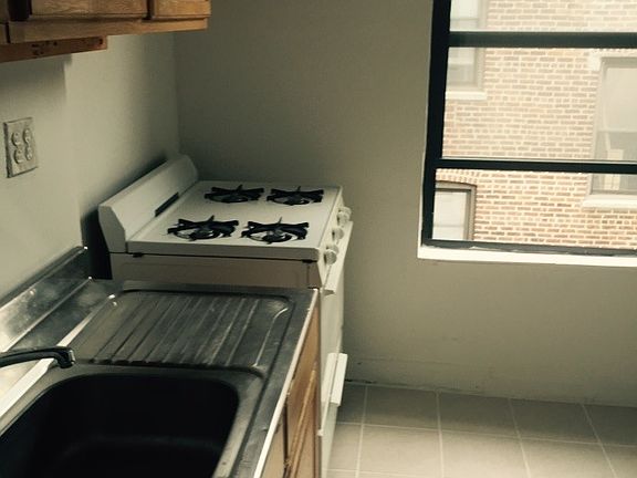 3rd image of 3708 30th Ave APT 2