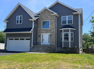 1270 Barkley Pl S, North Brunswick, NJ 08902