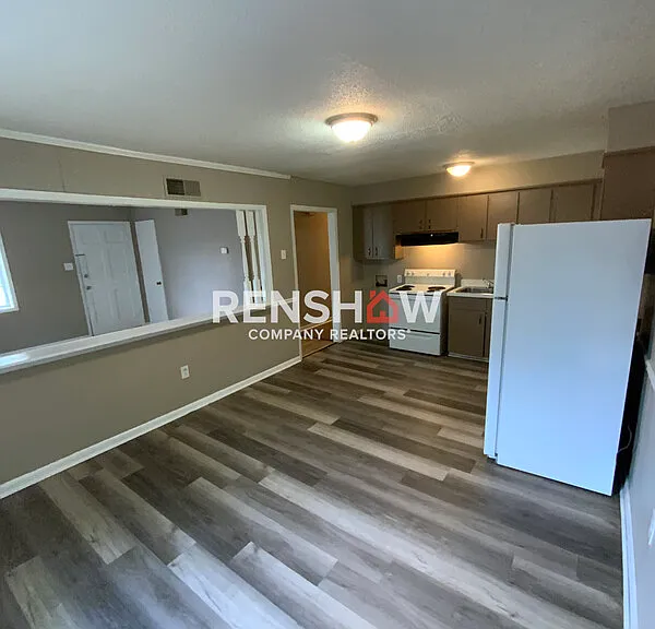 1539 Defoe Rd — Photo 6