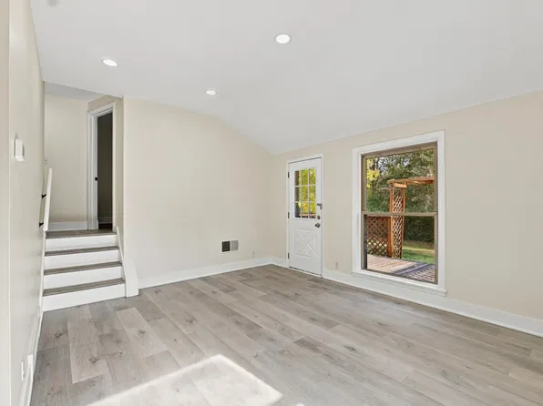 2637 Whitewood St, Ann Arbor, MI 48104