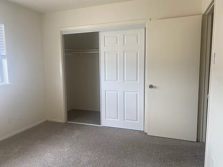2826 Wimbledon Ct #B — Photo 17