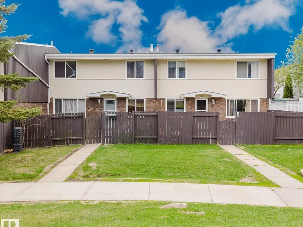 196 Roseland Vlg NW, Edmonton, AB T5E 5R6