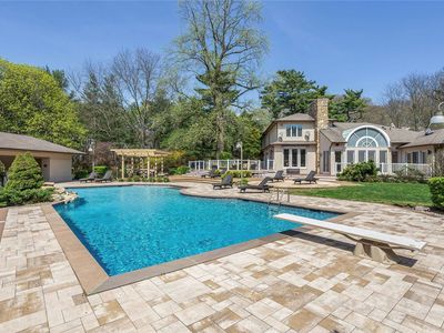 14 Saint Andrews Ct, Old Westbury, NY, 11568