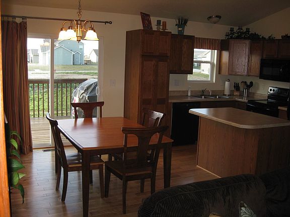 dining room/kitchen