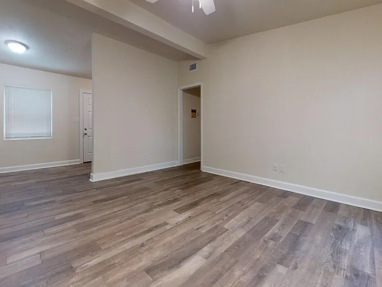 1694 Sharkey St — Photo 5