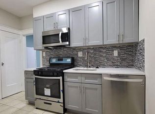 9228 Lansford St, Philadelphia, PA 19114