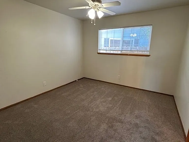 301 Arlen Dr — Photo 13