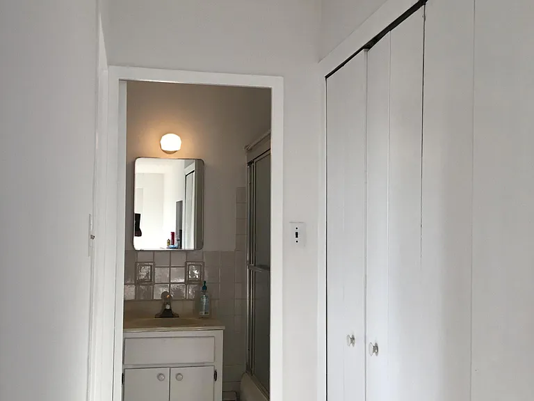 2909 N Sheridan Rd — Photo 3