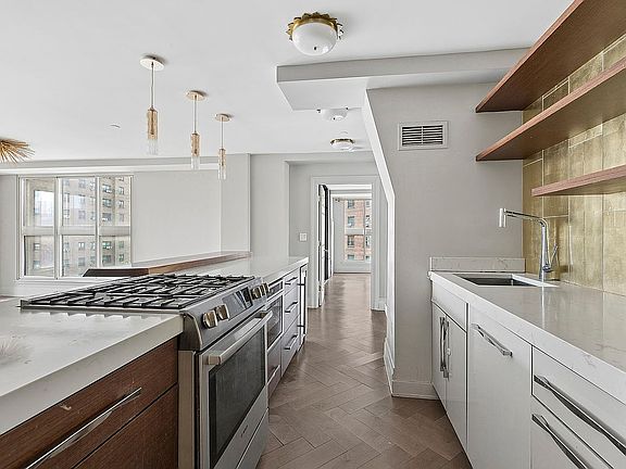2nd image of 1400 5th Ave APT 8E