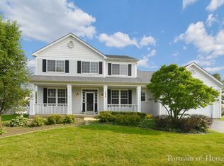1049 Vineyard Ln, Aurora, IL 60502