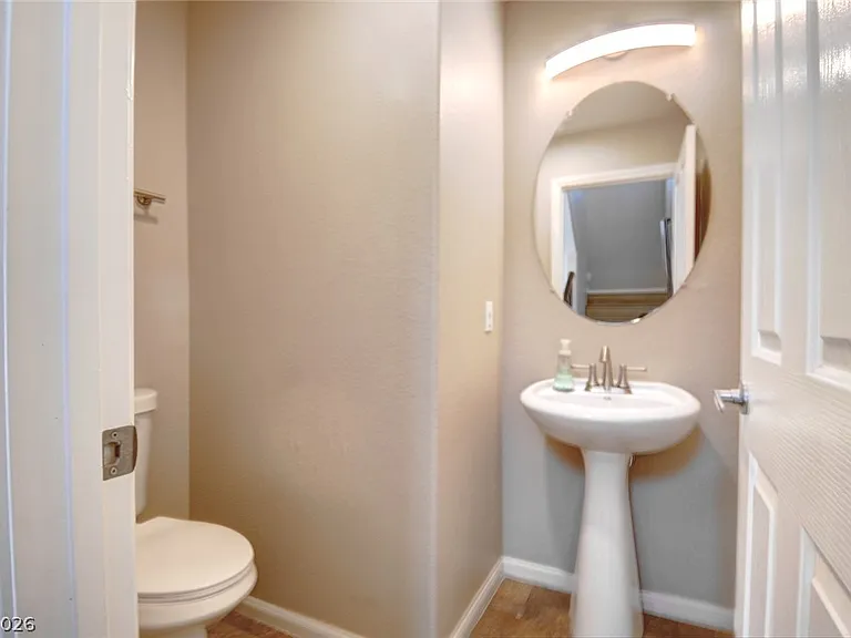 8400 Tiger Woods Ave — Photo 11