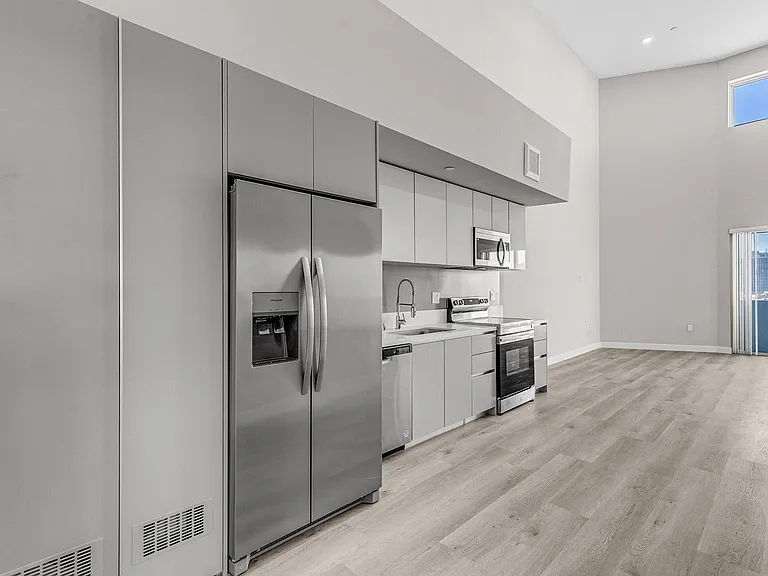 825 Coronado-Building — Photo 107
