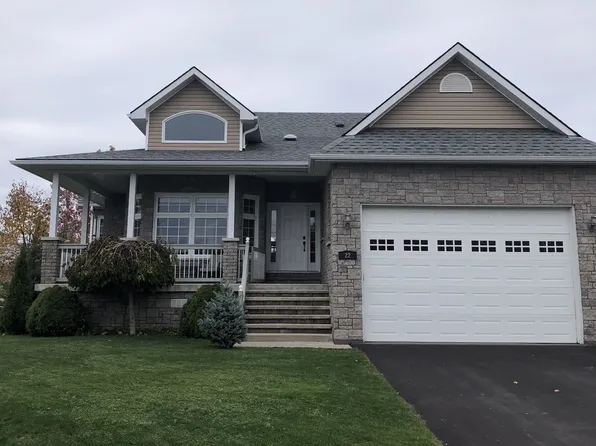 22 Bourgeois Beach Rd, Victoria Harbour, ON L0K 2A0