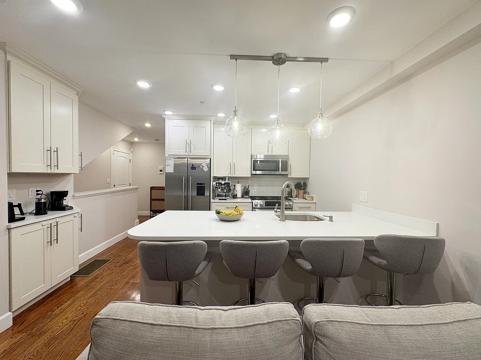 3 bed, 1669 sqft, $4,400 — Photo 4
