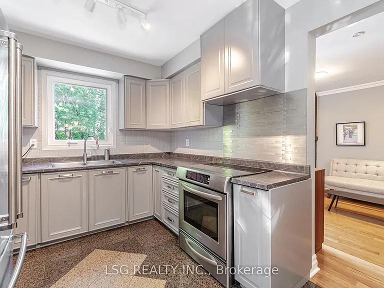 4234 Sunflower Dr — Photo 16
