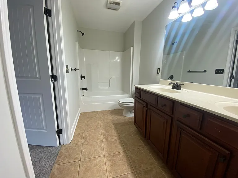 4812 Fountain View Way — Photo 12