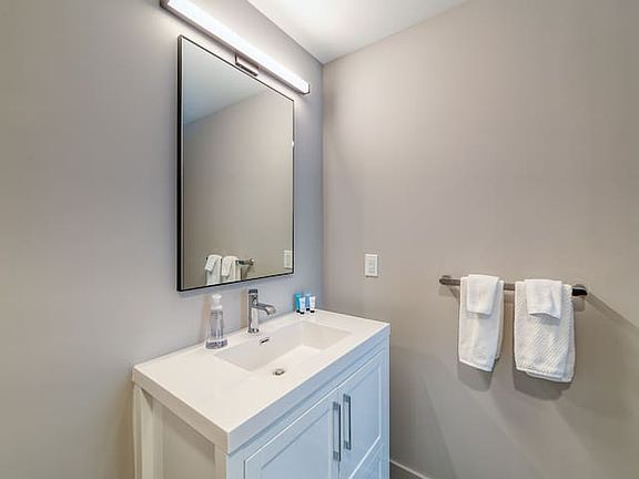 3rd image of 830 Henry St #11
